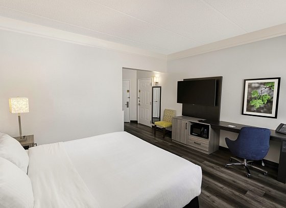 La Quinta Inn & Suites Miami Airport West