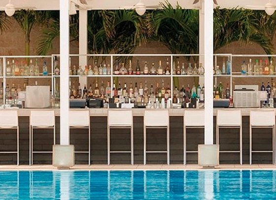 Fontainebleau Miami Beach - Glow Bar
