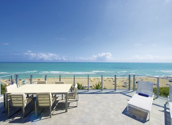 Cadillac Hotel & Beach Club