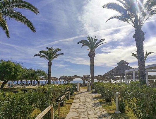 Les Orangers Beach Resort