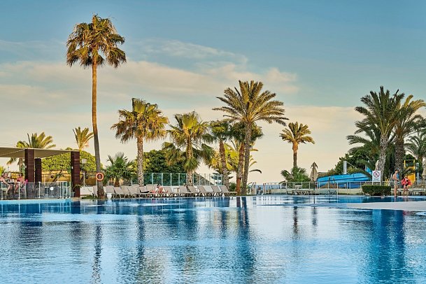 Nozha Beach & Spa