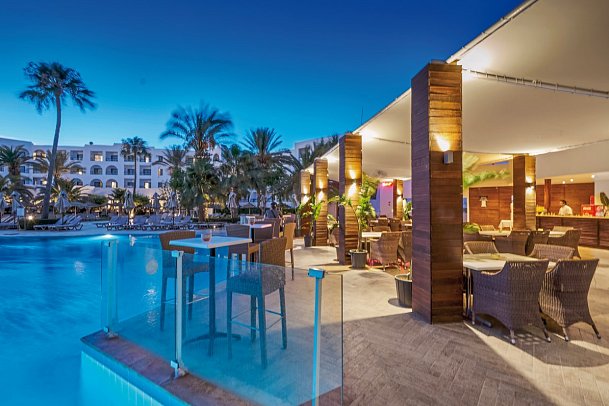 Nozha Beach & Spa