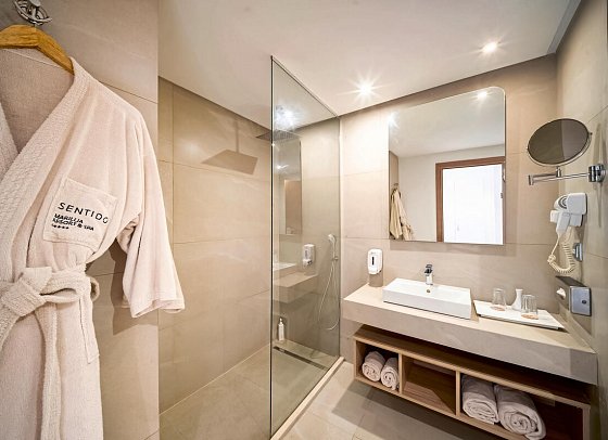 Sentido Marillia Resort & Spa - Wohnbeispiel Doppelzimmer Superior Jacuzzi (Zimmercodierung DS2)