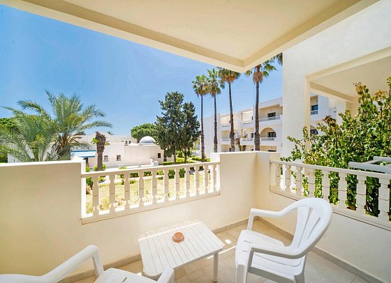 Calimera Delfino Beach Resort & Spa - Wohnbeispiel Familienzimmer mit Verbindungstür (Zimmercodierung FV1)