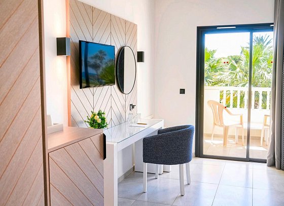 Calimera Delfino Beach Resort & Spa - Wohnbeispiel Dreibettzimmer (Zimmercodierung TB1)