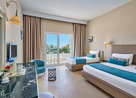 Royal Nozha Beach - Wohnbeipiel Familienzimmer (Zimmercodierungen FB1 & FP1)