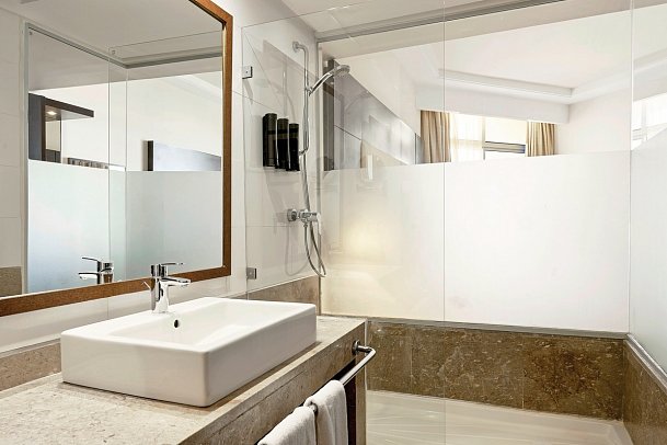 Iberostar Selection Diar El Andalous - Wohnbeispiel Badezimmer (Zimmercodierungen DOM, DO2, JOM, JO2, DOG, DO1, JOG & JO1)