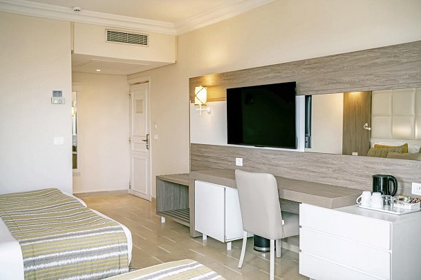 Sentido Bellevue Park - Wohnbeispiel Vierbettzimmer Meerblick (Zimmercodierung RBM)