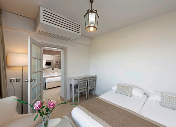 Tour Khalef - Wohnbeispiel Juniorsuite (Zimmercodierung J1M)