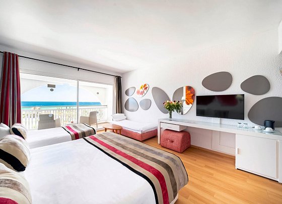 Calimera One Resort Jockey - Wohnbeispiel Vierbettzimmer Meerblick (Zimmercodierung RBM)