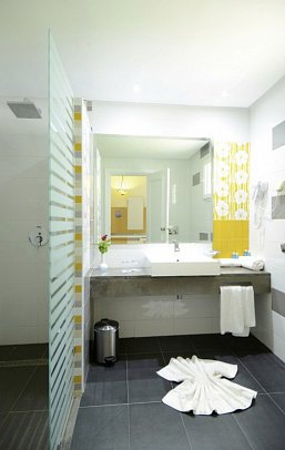 One Resort Aqua Park & Spa - Beispiel Bad (FD)