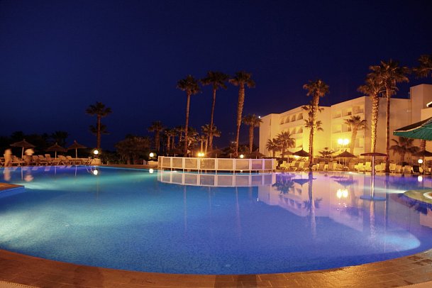 Club Tropicana & Spa