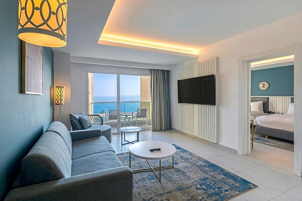 Hilton Skanes Monastir Beach Resort - Wohnbeispiel Juniorsuite Meeresfront (Zimmercodierung JBO)