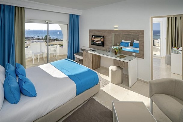 Vincci Helya Beach - Wohnbeispiel Familienzimmer Meerblick (Zimmercodierung F2M)