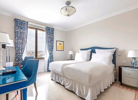 The Phoenicia Hotel - Wohnbeispiel Doppelzimmer Superior (Zimmercodierung DS1)