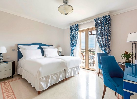 The Phoenicia Hotel - Wohnbeispiel Doppelzimmer Deluxe (Zimmercodierung DDM)