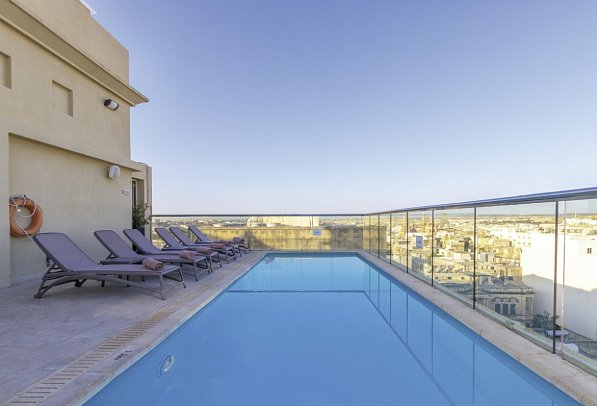 AX Victoria Hotel