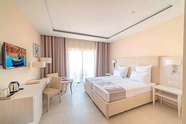 Maritim Antonine Hotel & Spa