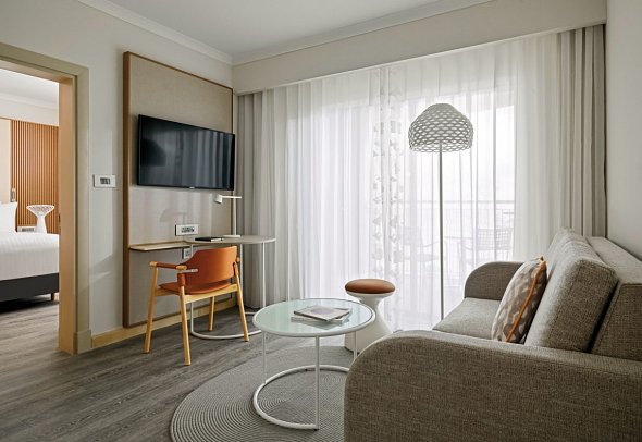 Malta Marriott Resort & Spa - Wohnbeispiel Junior Suite (Zimmercodierungen JB1 & JBM)