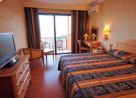 Grand Hotel Gozo - Wohnbeispiel Doppelzimmer Meerblick (Zimmercodierung DBM)