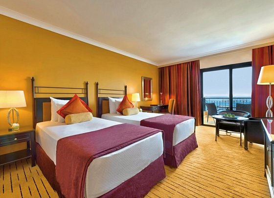 Corinthia St. George's Bay - Wohnbeispiel Doppelzimmer Deluxe Meerblick (Zimmercodierung DDM)