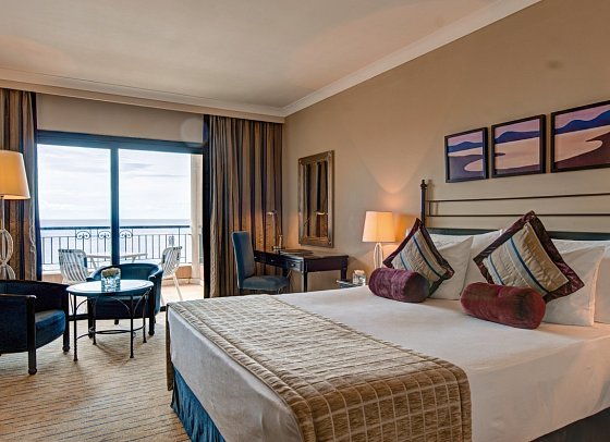 Corinthia St. George's Bay - Wohnbeispiel Doppelzimmer Executive Meerblick (Zimmercodierung DTM)