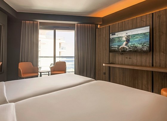 AX Odycy - Wohnbeispiel Doppelzimmer Deluxe seitl. Meerblick (Zimmercodierung DDN)