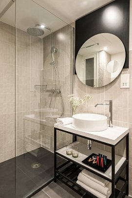 Cavalieri Art Hotel - Badbeispiel Doppelzimmer Deluxe (Zimmercodierungen DD1 & DDM)