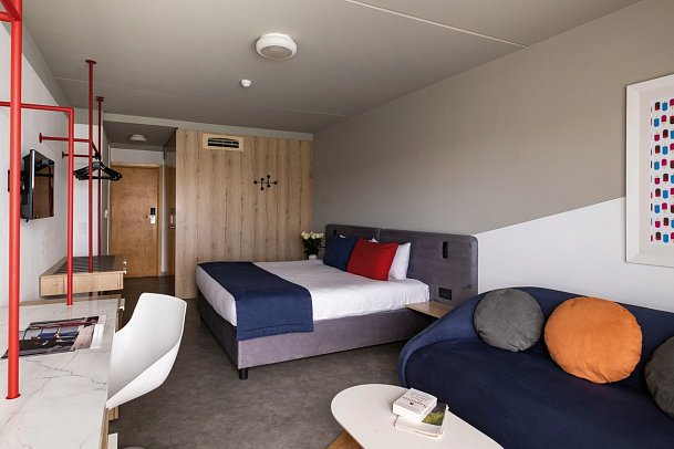 Cavalieri Art Hotel - Wohnbeispiel Doppelzimmer Deluxe (Zimmercodierungen DD1 & DDM)