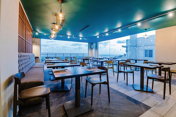 Seaview Hotel