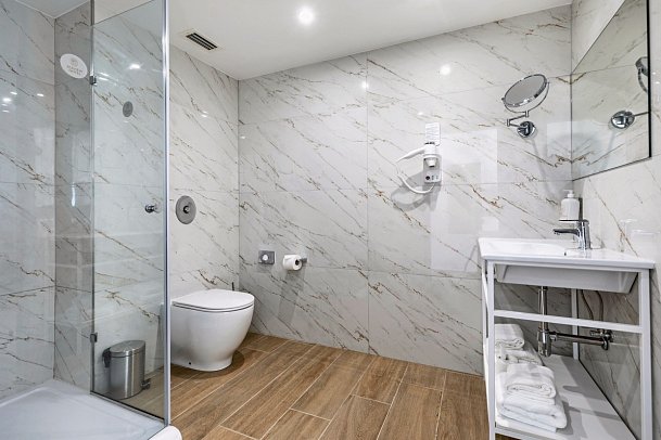 Seaview Hotel - Wohnbeispiel Doppelzimmer (Zimmercodierungen DBL, DBN & DBM)