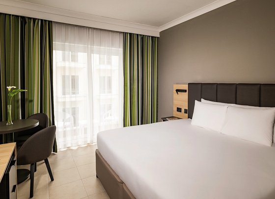Qawra Palace Resort & Spa