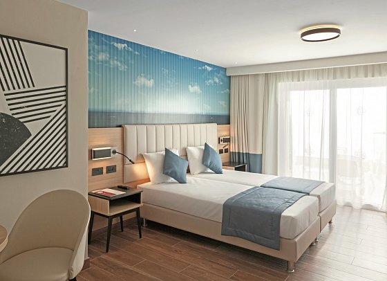 Qawra Palace Resort & Spa