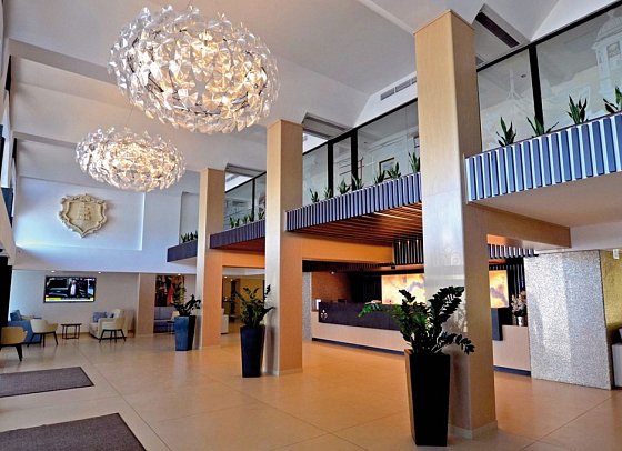 Qawra Palace Resort & Spa