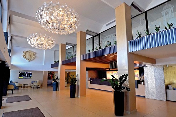 Qawra Palace Resort & Spa