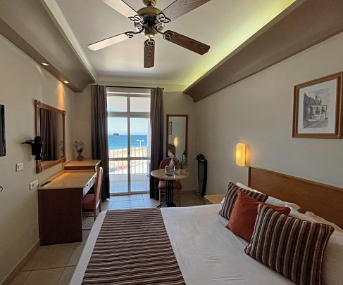 Paradise Bay Resort - Wohnbeispiel Doppelzimmer Meerblick (Zimmercodierung DBM)
