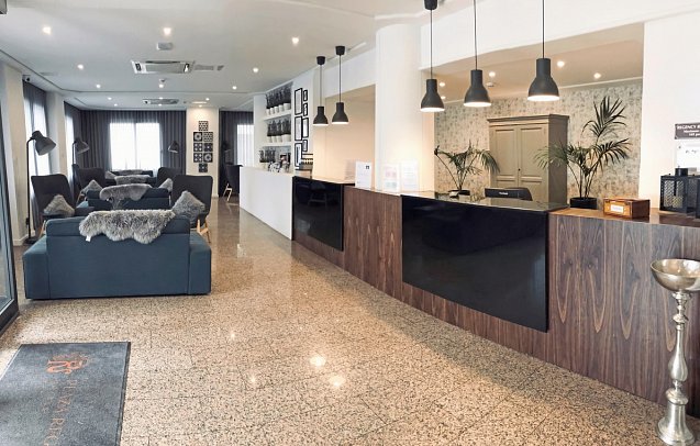 Plaza Regency Hotels