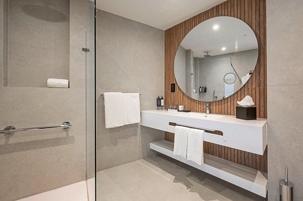 Best Western Premier - Badbeispiel (Zimmercodierungen DD1, DDN, JB1 & JBN)