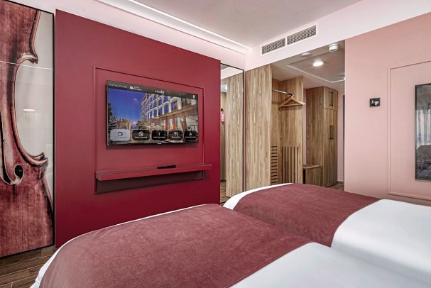 Vivaldi Hotel - Wohnbeispiel Doppelzimmer Deluxe King (Zimmercodierungen DD1 & DDM)