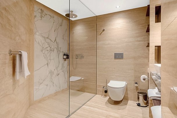 Reef Hotel & Spa
