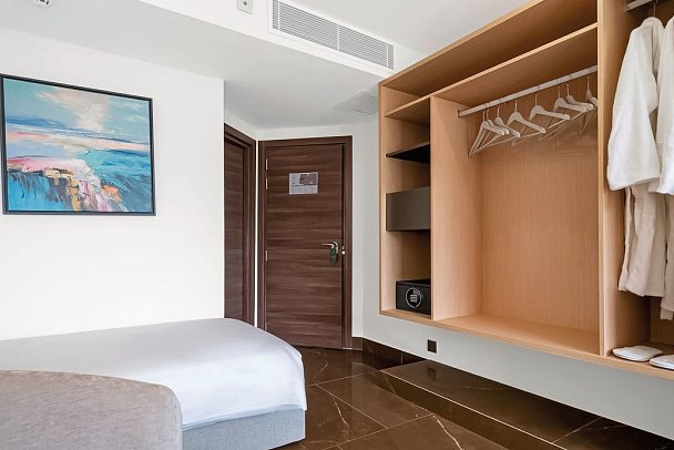 Reef Hotel & Spa