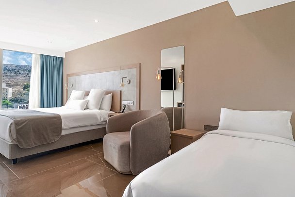 Reef Hotel & Spa