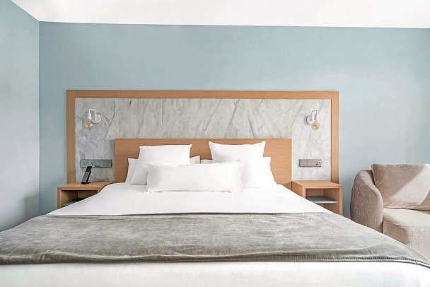 Reef Hotel & Spa