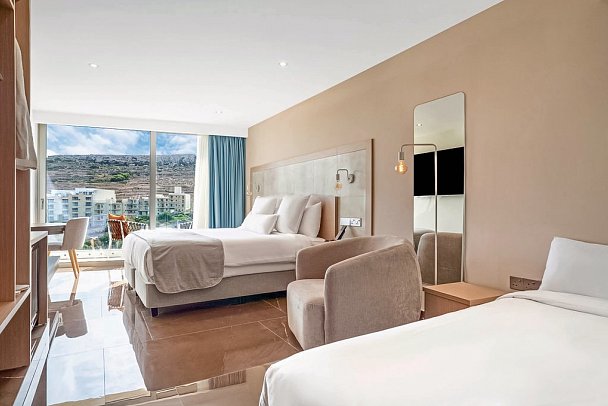 Reef Hotel & Spa