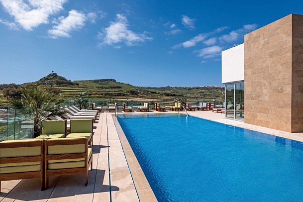 Reef Hotel & Spa