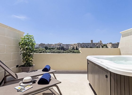 The Duke Boutique Hotel - Wohnbeispiel Doppelzimmer Jacuzzi (Zimmercodierung DQ1)