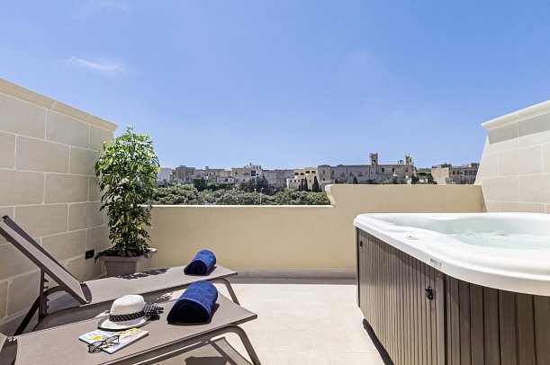 The Duke Boutique Hotel - Wohnbeispiel Doppelzimmer Jacuzzi (Zimmercodierung DQ1)