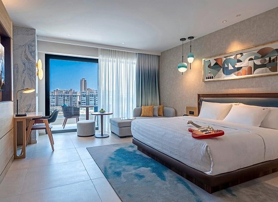 Hard Rock Hotel Malta - Wohnbeispiel Doppelzimmer Deluxe (Zimmercodierung DD1)