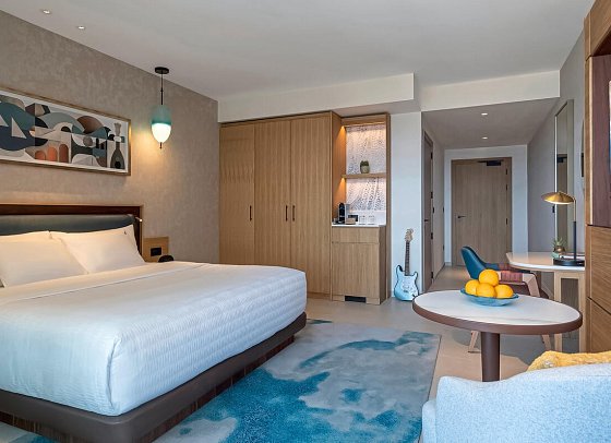 Hard Rock Hotel Malta - Wohnbeispiel Doppelzimmer Deluxe (Zimmercodierung DD1)