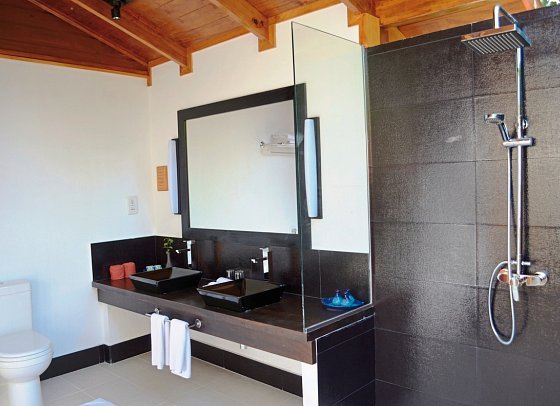 Meeru Maldives Resort Island - Beispiel Bad Beach Villa (Zimmercodierung VB1)